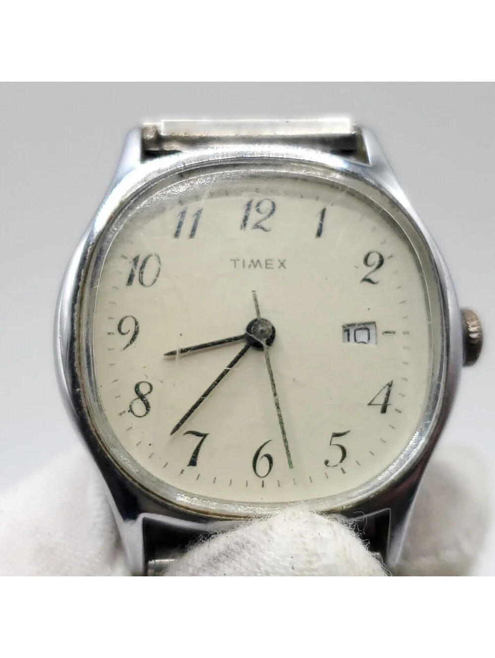 Vintage Timex Mechanical 32mm Date Dial Watch For Parts Or Repair